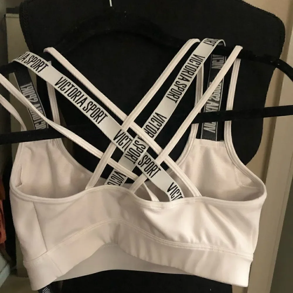 Victoria Sport sports bra